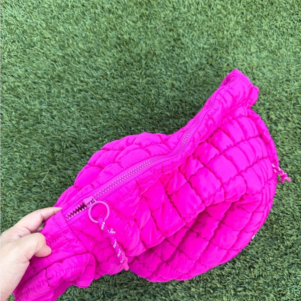 Chic Pink Quilted Shoulder Bag - Picture 2 of 3